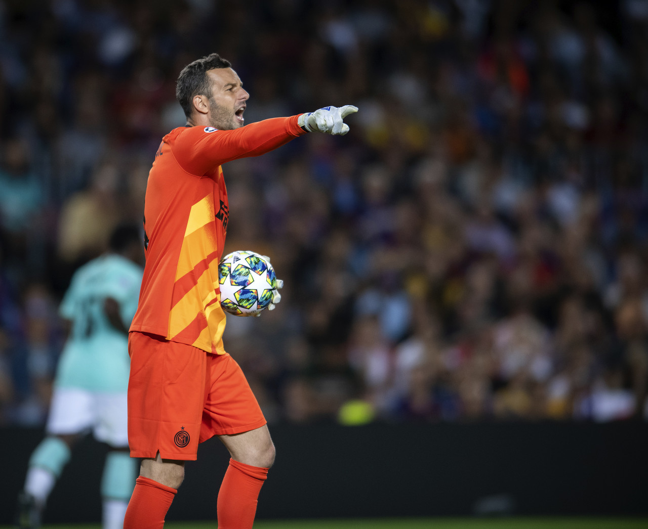 意媒:汉达将和奥纳纳良性竞争,下赛季汉达仍可能是主力